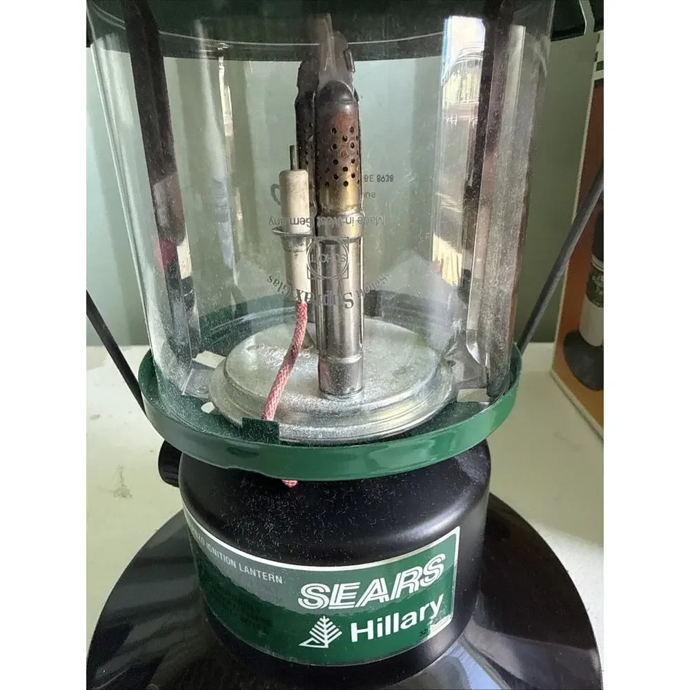 SEARS BEST HILLARY DELUXE DOUBLE MANTLE PROPANE LANTERN W/PIEZO IGNITION